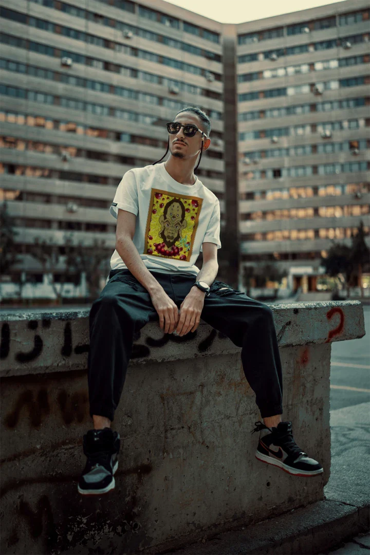 Graphic T's